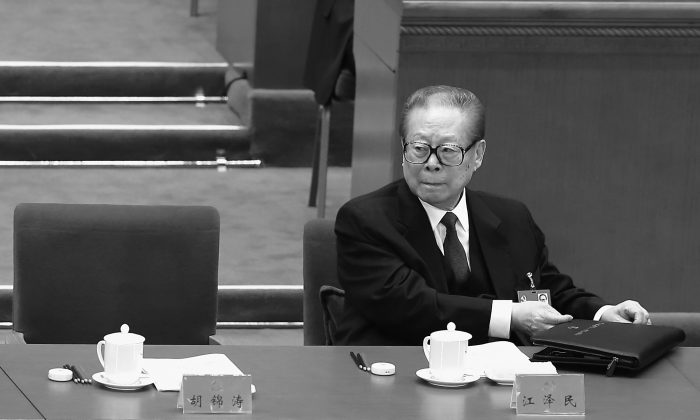 L'ex leader cinese Jiang Zemin al 18° Congresso del Partito Comunista. Pechino, 14 novembre 2012 (Lintao Zhang/Getty Images)