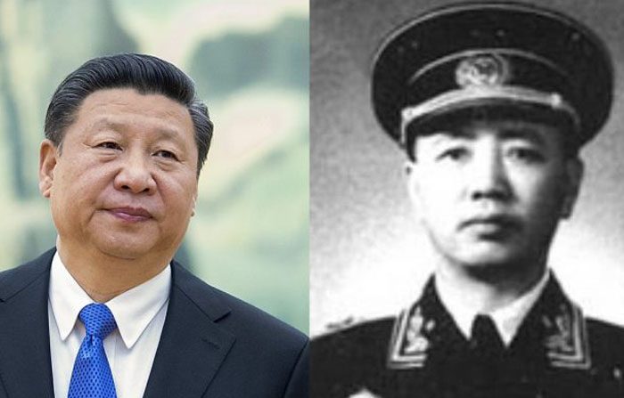 Foto di fotografia dell'ammiraglio Liu Huaqing (S) e dell'attuale leader cinese Xi Jinping. (Esercito di liberazione della gente) (Lintao Zhang / Getty Images)