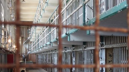 Nordio: usare caserme dismesse come carceri può essere buona soluzione
