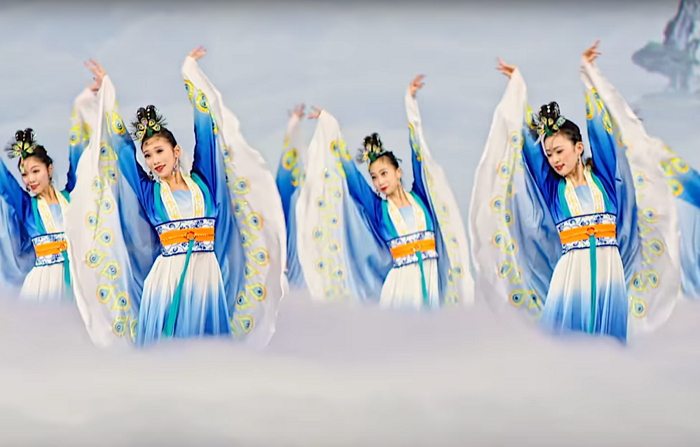 (Screenshot da trailer 2018 di Shen Yun Performing Arts)