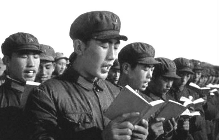 Durante la Rivoluzione Culturale tutti dovevano studiare le opere di Mao. (Getty Images)