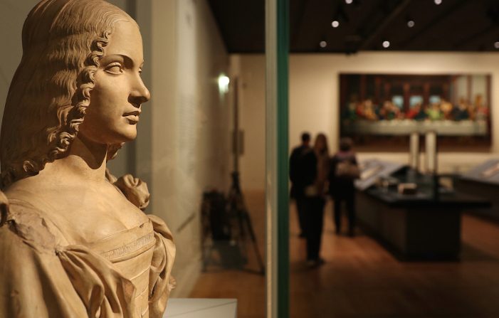 La mostra su Leonardo da Vinci al Louvre celebra il 500esimo anniversario dalla morte del pittore italiano. (David Vives/Epoch Times)