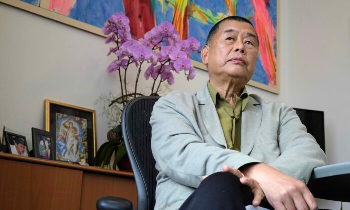 Il magnate dei media Jimmy Lai Chee-ying, fondatore di Apple Daily, parla durante un'intervista per rispondere alla legislazione sulla sicurezza nazionale a Hong Kong il 29 maggio 2020. (Tyrone Siu/Reuters)