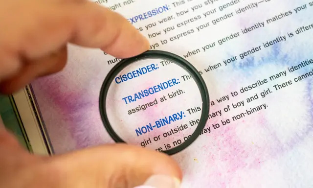 Libri per bambini sul genere a Irvine, in California, il 7 settembre 2022. (John Fredricks/The Epoch Times)