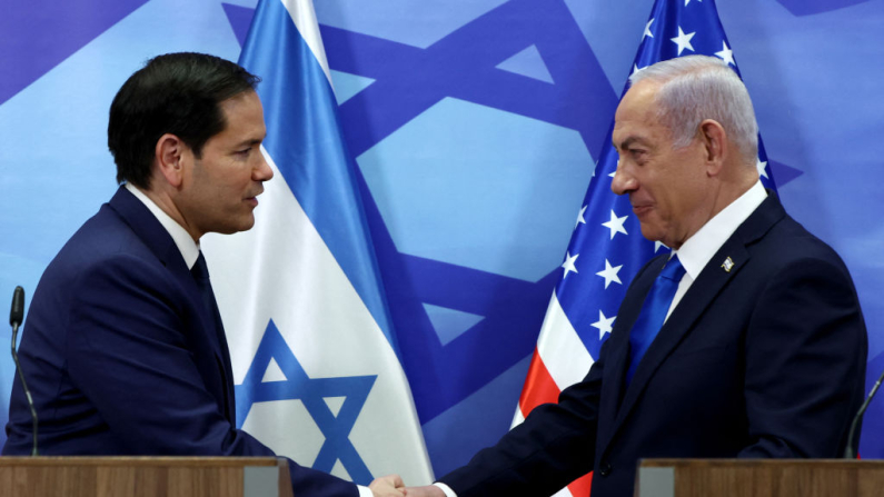 Il Segretario di stato Marco Rubio Marco Rubio e il Primo ministro israeliano Benjamin Netanyahu. Foto: EVELYN HOCKSTEIN/POOL/AFP via Getty Images)