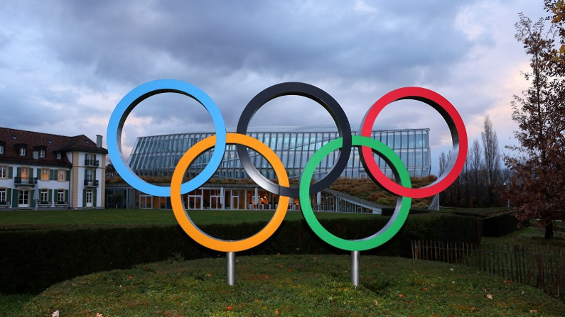 Il simbolo degli anelli olimpici presso la Casa Olimpica di Losanna, Svizzera, il 3 dicembre 2024. REUTERS/Denis Balibouse/Immagine di repertorio