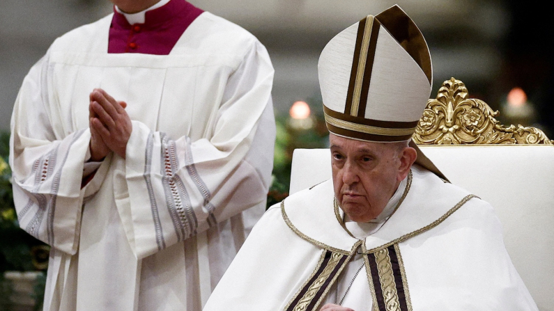 Jorge Bergoglio in una foto d'archivio (REUTERS/Guglielmo Mangiapane/File Photo).