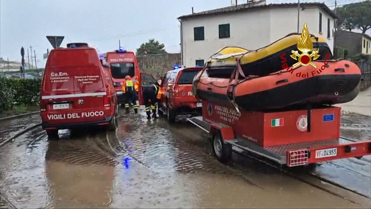 Esonda il torrente Rimaggio a Sesto Fiorentino