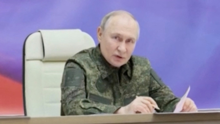 Putin valuta la pace e continua la guerra
