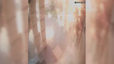 Immagini di un missile russo che colpisce un ristorante in Ucraina