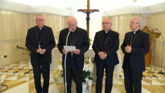 Il Vaticano annuncia la morte di Bergoglio