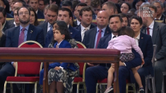 JD Vance partecipa alla celebrazione del Venerdì Santo in Vaticano