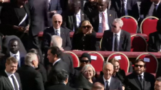 Joe Biden ai funerali di Francesco