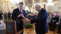 Mattarella incontra la polizia