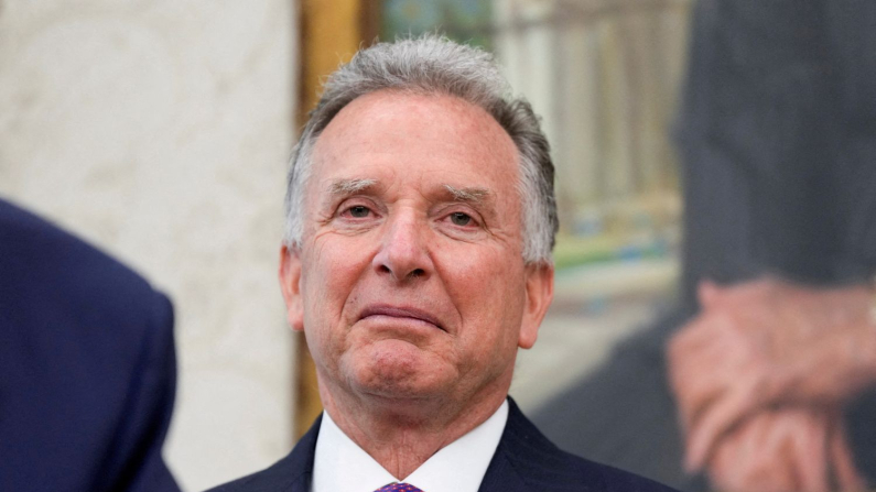 Steve Witkoff allo Studio Ovale della Casa Bianca a Washington, D.C., Stati Uniti, 6 maggio 2025. (REUTERS/Kent Nishimura)