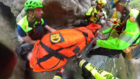 Salvato un uomo sul greto del torrente Sessera