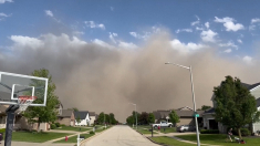 Tempesta di sabbia in pieno centro urbano