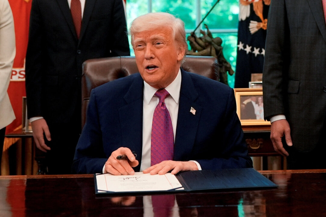 Trump e l’autopen di Biden: possibile usurpazione del potere presidenziale
