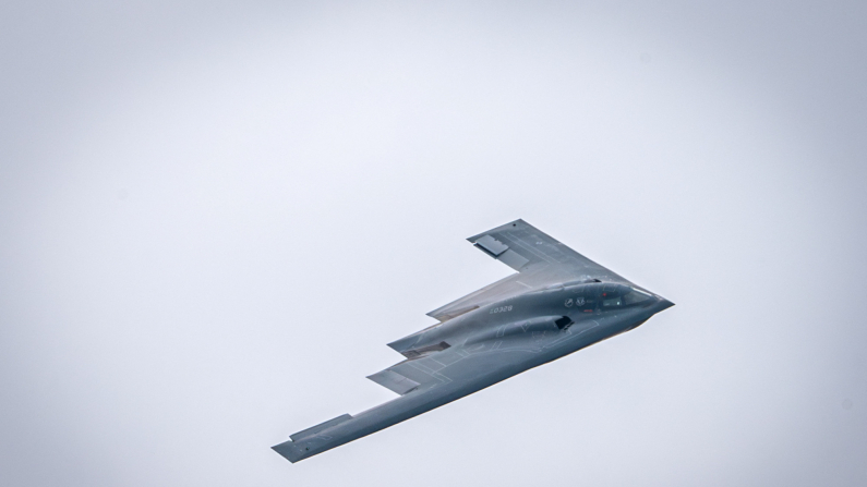 Un bombardiere B-2 Spirit (REUTERS/Foto d'archivio)