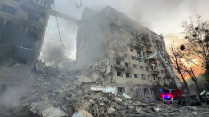 Nuova strage a Kiev, attacco russo con droni e missili uccide 14 persone