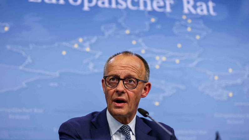 Il cancelliere tedesco, Friedrich Merz, durante una conferenza stampa, il giorno del vertice dei leader dell'Unione europea a Bruxelles, Belgio, il 26 giugno 2025. REUTERS/Christian Hartmann