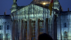 30esimo anniversario dell’installazione d’arte sul parlamento tedesco
