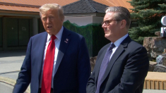 Trump: aspettare ancora per le sanzioni alla Russia