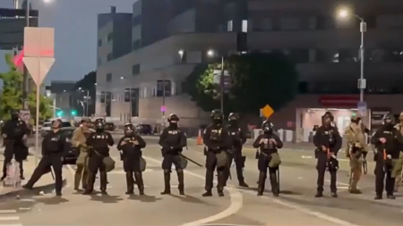 Cosa c’è davvero dietro alle rivolte di Los Angeles?