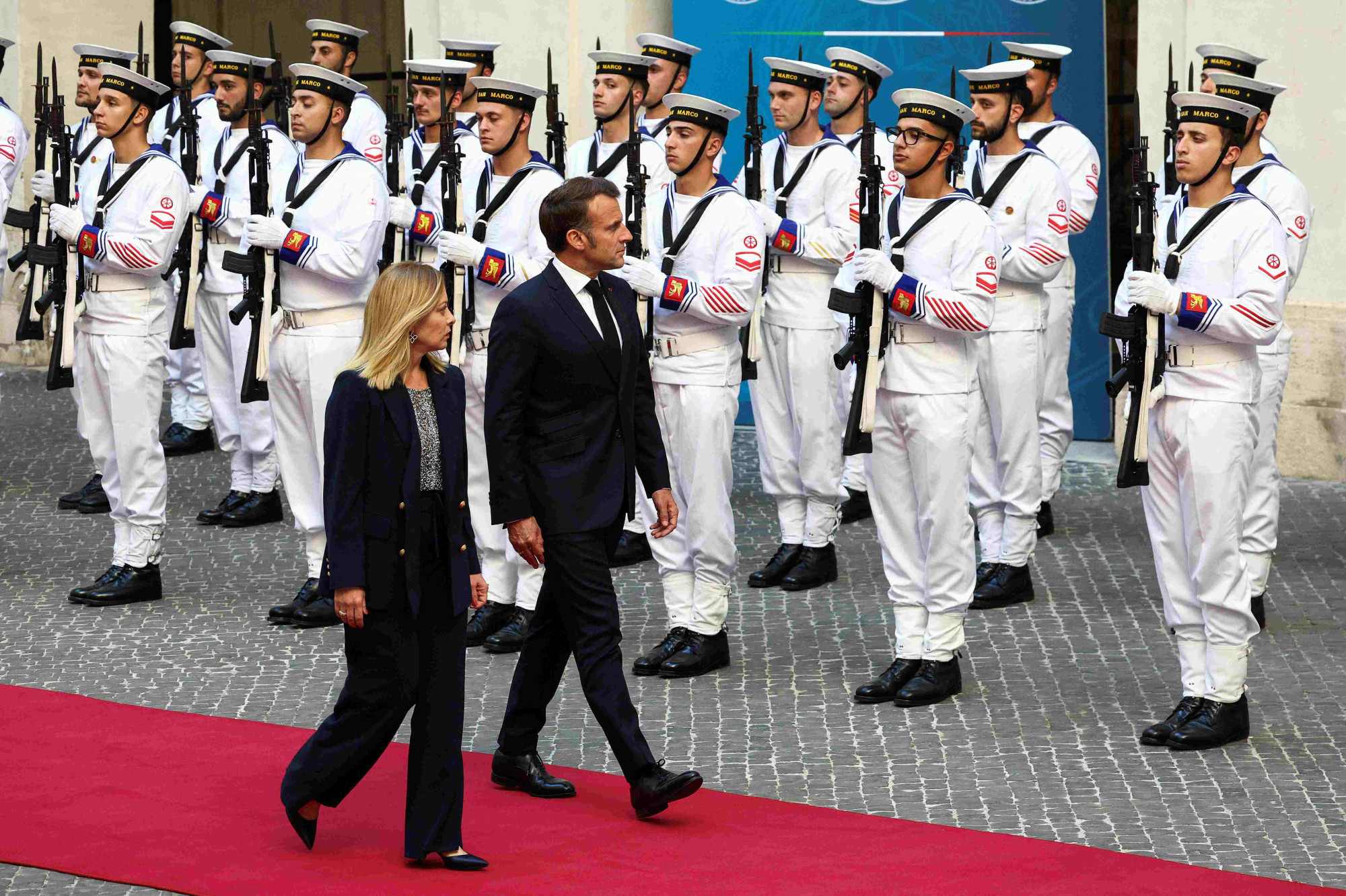 Giorgia Meloni: con Macron incontro utile per rafforzare dialogo e coordinamento
