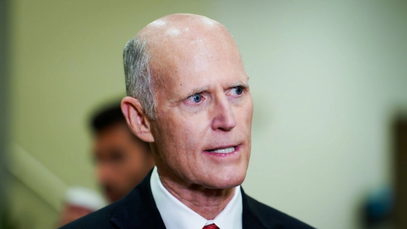 Il senatore Rick Scott durante una conferenza stampa al Campidoglio degli Stati Uniti a Washington l'11 luglio 2023. Madalina Vasiliu/The Epoch Times