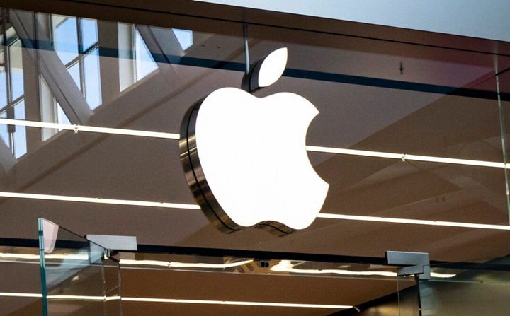 Apple store a Manhattan Beach, California. (John Fredricks/The Epoch Times)