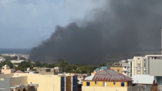 Elicottero militare ugandese si schianta all’aeroporto di Mogadiscio