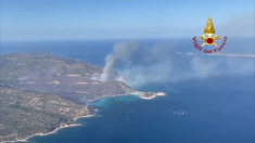 Incendio in Sardegna a Villasimius