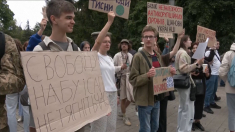 Manifestanti a Kiev per ripristinare l’indipendenza degli organi anti-corruzione