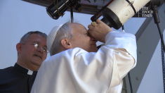 Papa Leone celebra l’anniversario dell’allunaggio presso l’osservatorio vaticano