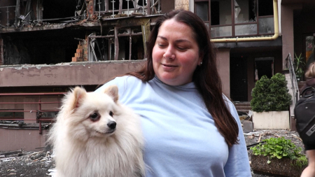 Cane-eroe avverte la sua padrona dell’attacco russo imminente su Kiev