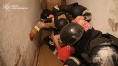 Kharkiv sotto attacco, esplosioni e civili in fuga nei rifugi