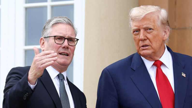 Keir Starmer e Donald Trump al campo di golf  Trump Turnberry in Scozia 28 luglio 2025 (foto: REUTERS/Evelyn Hockstein)