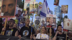 Gli israeliani protestano per chiedere la fine della guerra a Gaza e il rilascio degli ostaggi