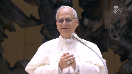 Papa: non basta professare la fede a parole, Gesù chiede di rischiare nell’amore