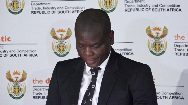 Il ministro sudafricano per le Relazioni internazionali e la cooperazione, Ronald Lamola (Immagine: reuters)