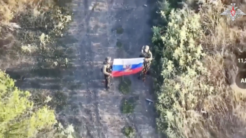 Forze armate russe a Dnipropetrovsk, Ucraina (Foto: Screenshot da video Reuters)
