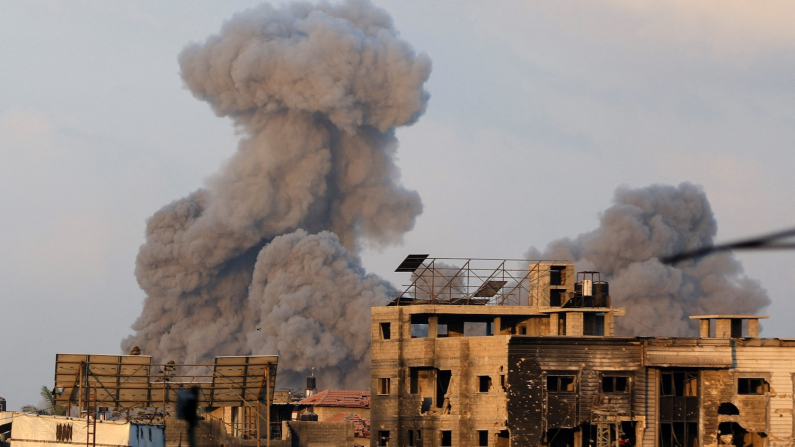 Attacco israeliano su Gaza City (foto archivio REUTERS/Dawoud Abu Alkas).