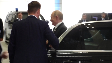 Putin si unisce ai leader internazionali per la cerimonia di apertura della SCO a Tianjin