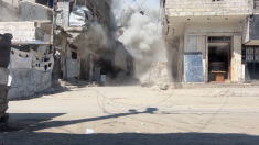 Raid israeliano colpisce edificio residenziale nel campo profughi di Al-Shati