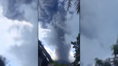 Il monte Lewotobi Laki-laki in Indonesia erutta Cenere fino a 10 km