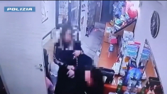 Marito violento arrestato a Catania, le immagini che lo hanno incastrato