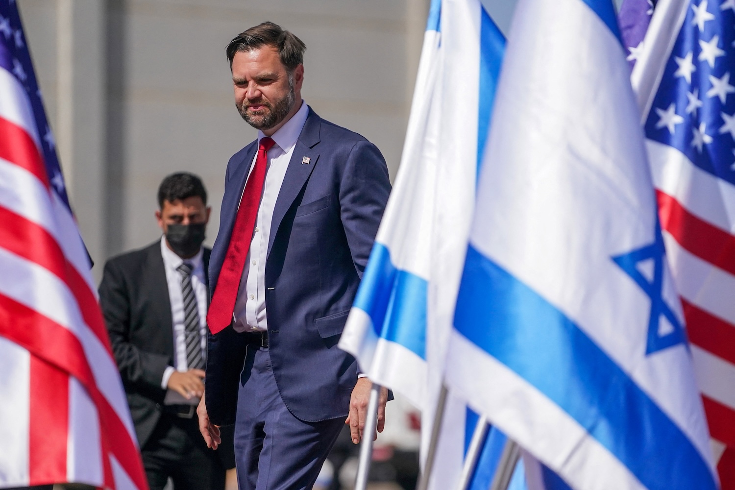 Vance arriva a Gerusalemme mentre Trump avvisa Hamas